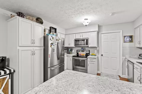 232 Apache Dr, Berea, KY 40403 photo 9