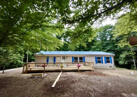 399 Eades Dr, Irvine, KY 40336