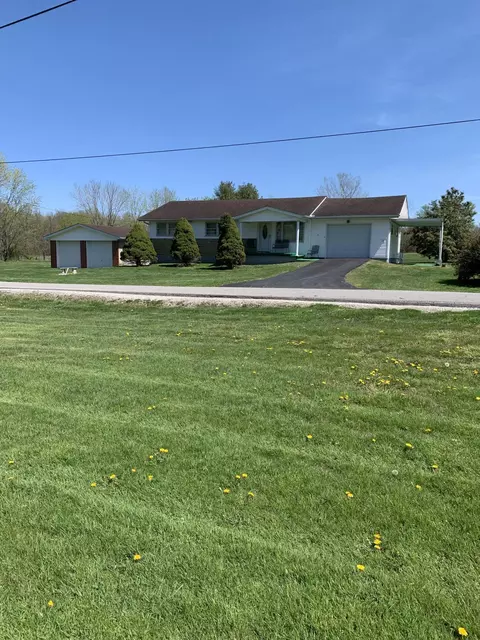 34 Murphys Ln, Vanceburg, KY 41179