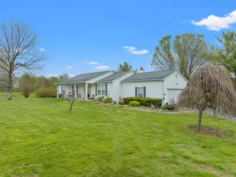 1044 Settlement Dr, Lancaster, KY 40444 photo 1
