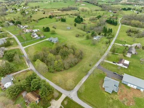 1044 Settlement Dr, Lancaster, KY 40444 photo 8