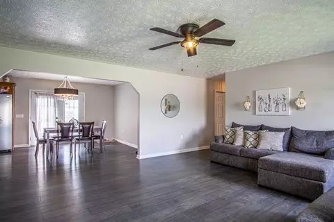 33 Blossom Ridge Dr, Corbin, KY 40701 photo 2