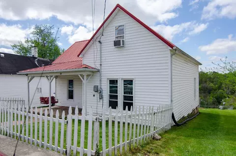 124 Cotter Ave, Somerset, KY 42501