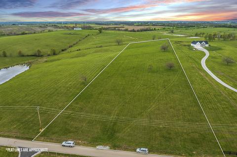 2470 Pretty Run Rd, Winchester, KY 40391