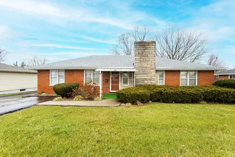303 Apperson Hts, Mount Sterling, KY 40353