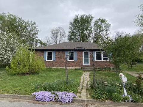 209 Thacker Dr, Wilmore, KY 40390 photo 1