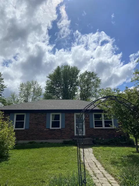 209 Thacker Dr, Wilmore, KY 40390 photo 2