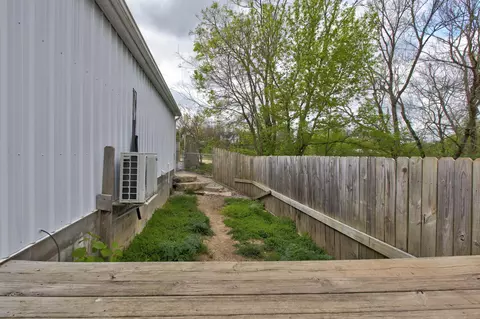 522 E Locust St, Mount Sterling, KY 40353 photo 10