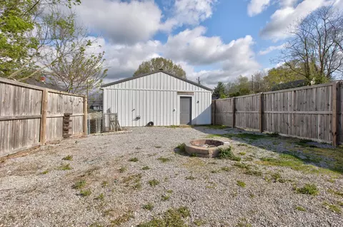 522 E Locust St, Mount Sterling, KY 40353 photo 8