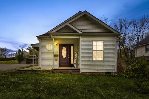 522 E Locust St, Mount Sterling, KY 40353 photo 1