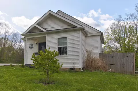 522 E Locust St, Mount Sterling, KY 40353 photo 3