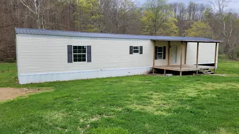 745 Old House Creek Rd, Morehead, KY 40351