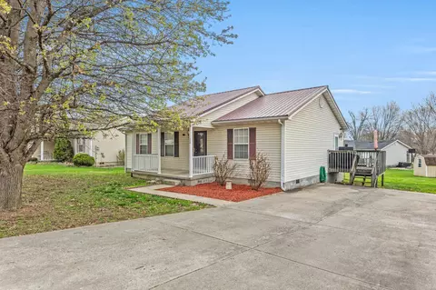 530 S Lucas St, Junction City, KY 40440