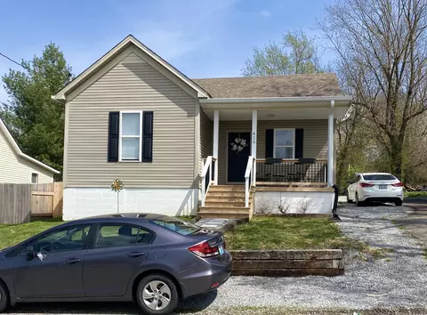410 N 6th St, Danville, KY 40422