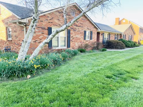 6010 Canonero Way, Versailles, KY 40383