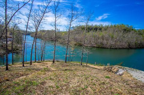 9999 Sleepy Hollow Rd, East Bernstadt, KY 40729