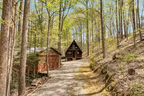 870 Steve Combs Rd, Wellington, KY 40387