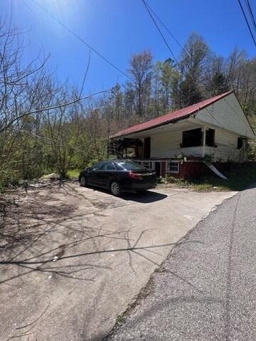 85 Warm Holw, Mccarr, KY 41544