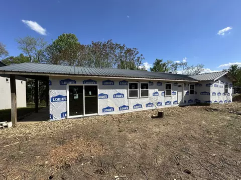 357 Mine 18 Rd, Stearns, KY 42647