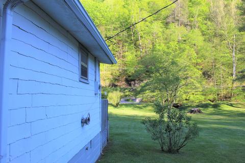 69 Bertha Slusher Rd, Arjay, KY 40902 photo 10