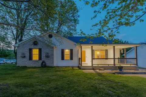 320 Sandstone Dr, Frankfort, KY 40601