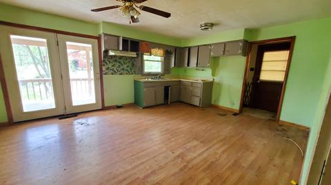 51 Old County Rd, Mckee, KY 40447