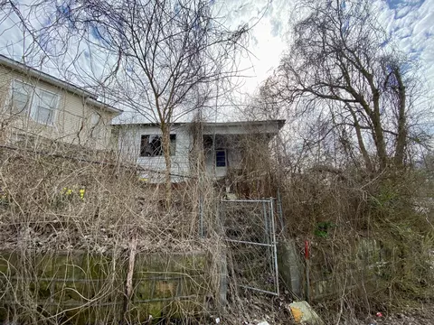 141 Eversole St, Hazard, KY 41701