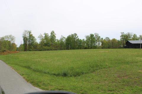 5000 Chestnut Flat Rd, Mckee, KY 40447
