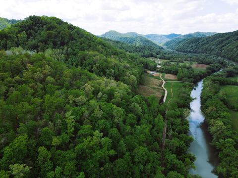9999 Upper Wolf Creek Rd, Booneville, KY 41314