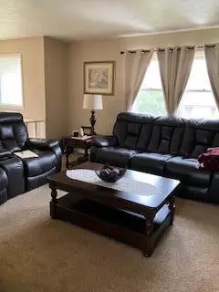 27 Churchill Dr, Winchester, KY 40391