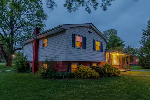 131 Gaybourne Way, Versailles, KY 40383