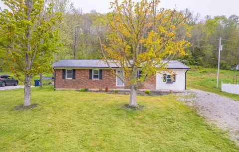 1034 Kentucky 3245, Brodhead, KY 40409