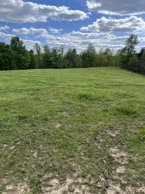 9991 Castle Hill Rd, East Bernstadt, KY 40729
