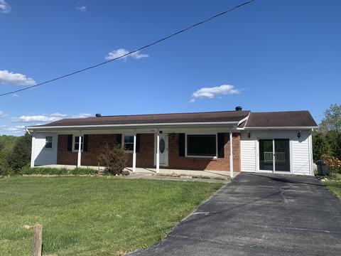 82 Hill St, Whitley City, KY 42653