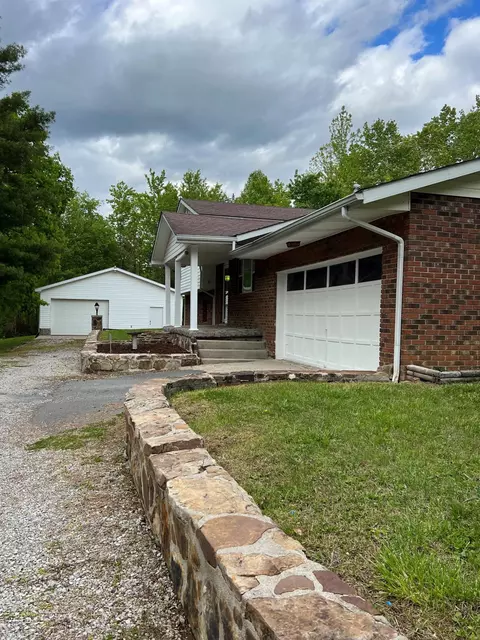 1778 Log Cabin Rd, Corbin, KY 40701 photo 2