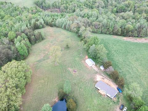 525 Ezra Hall Rd, Science Hill, KY 42553