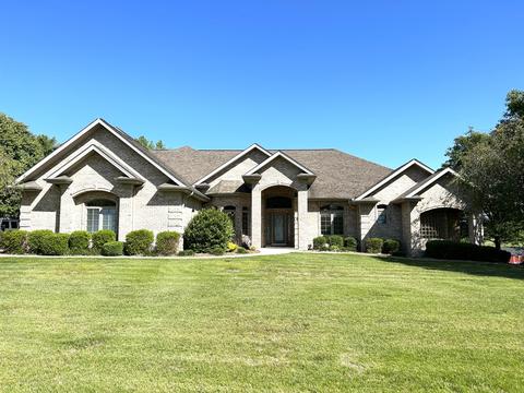 96 Twin Lakes Dr, Somerset, KY 42503