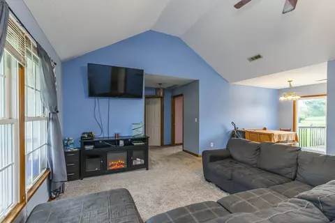 2408 Fork Church Rd, Lancaster, KY 40444 photo 3