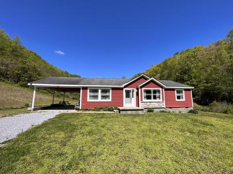 245 Francis Ln, Smith, KY 40831