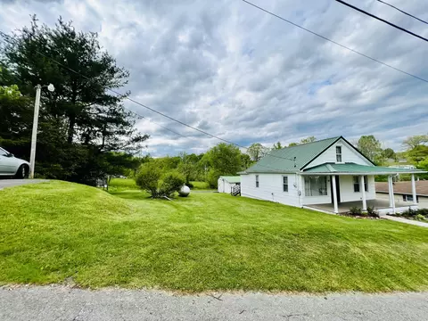 48 Sycamore, Sandy Hook, KY 41171 photo 3