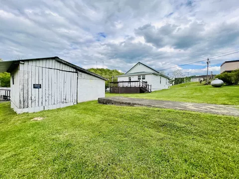 48 Sycamore, Sandy Hook, KY 41171 photo 6