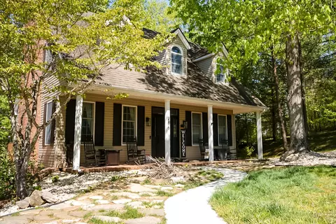286 W Majestic Dr, Burnside, KY 42519