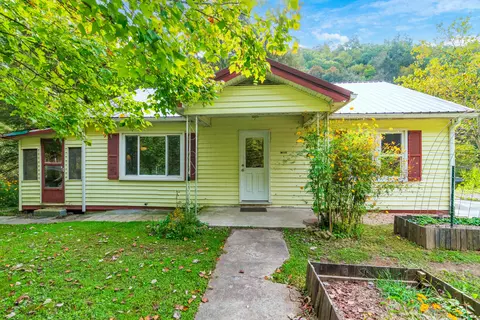 11328 N State Highway 11, Woollum, KY 40906