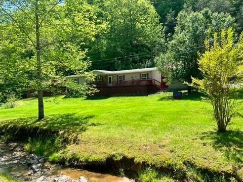 797 Copperas Lick, Prestonsburg, KY 41653