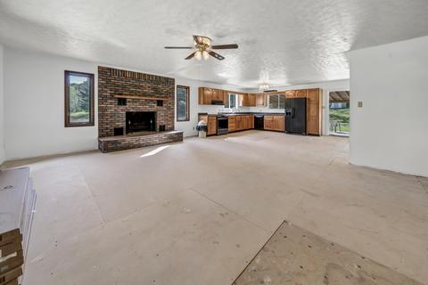 1525 Elk Lick Rd, Morehead, KY 40351