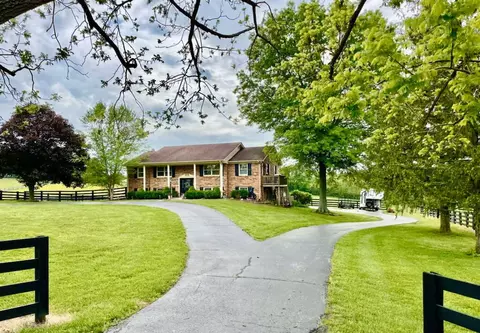 1590 Chrisman Ln, Danville, KY 40422