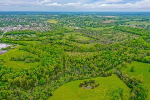 2 Gill St, Lawrenceburg, KY 40342