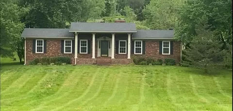 380 L E Junction Rd, Winchester, KY 40391