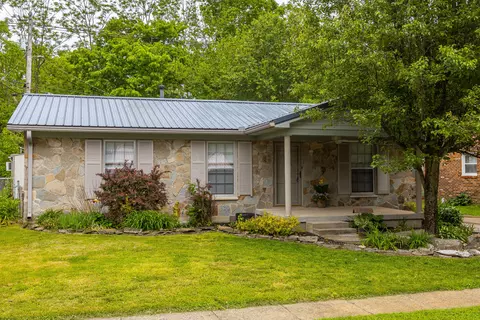 115 Brookview Dr, Nicholasville, KY 40356