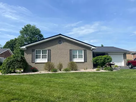 121 Pin Oak Dr, Lancaster, KY 40444